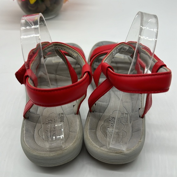 Clarks Cloud stepepers Red Sandals Size 7.5 MCS6391J - Picture 3 of 7